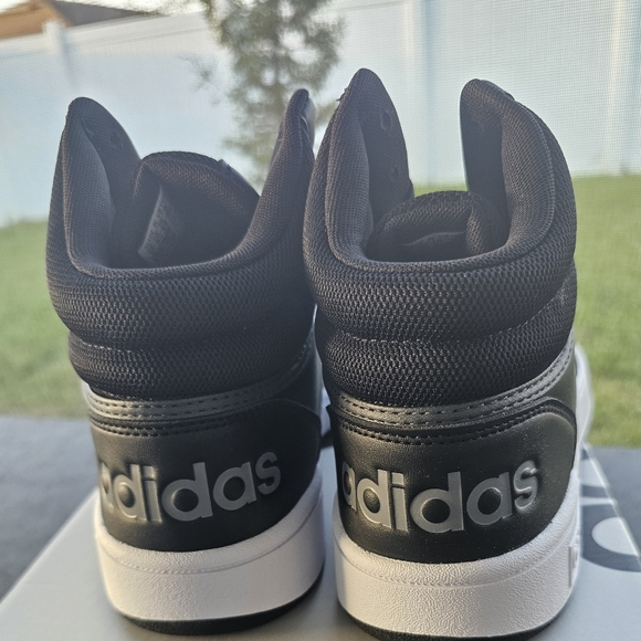 adidas men Hoops 3.0 Mid Classic Vintage Shoes, size 10. Brand new - Picture 5 of 13